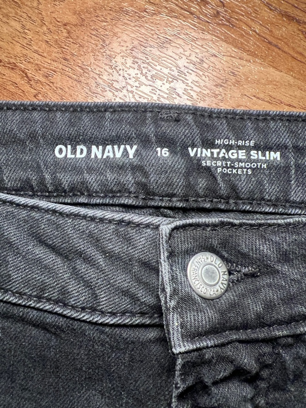 Old Navy High-Rise Vintage Slim Jeans Size 16 Black Wash Stretch Denim - Picture 3 of 6